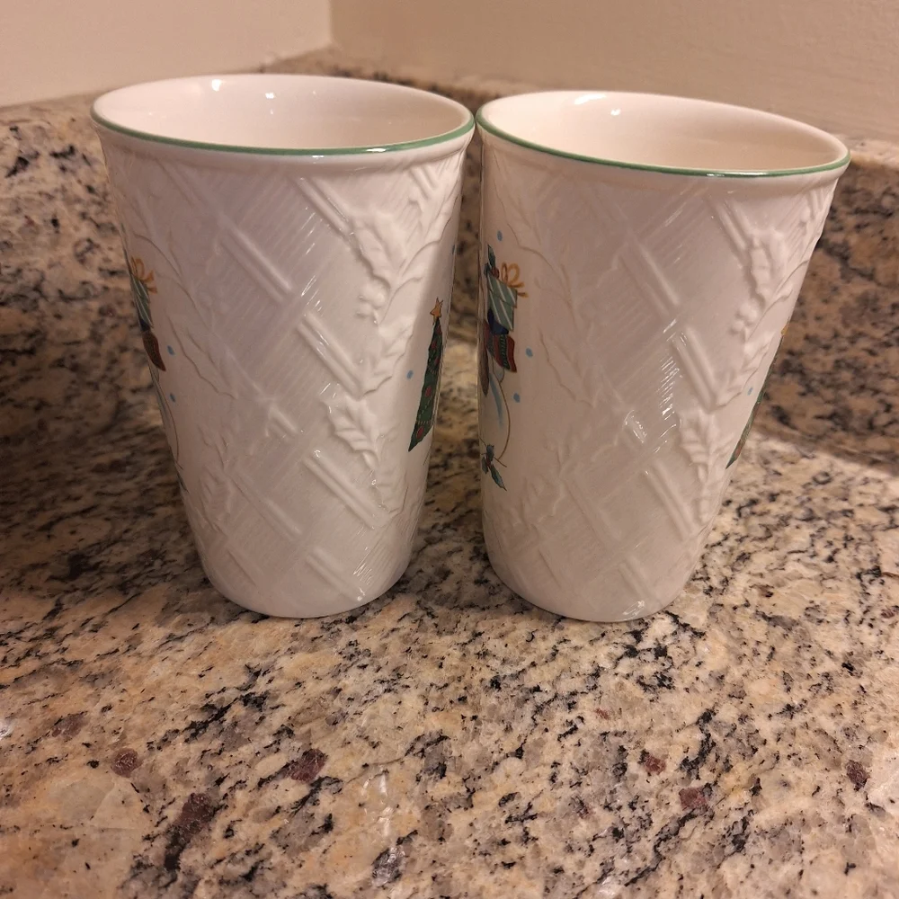 Vintage Mikasa Coffee Mugs~English Countryside ~Winter Scene~Cup~Snowman~Holiday